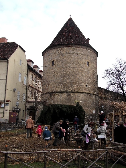 ZAGREB > Kaptol > ehem. Bischofspalast - Eckturm der Mauer