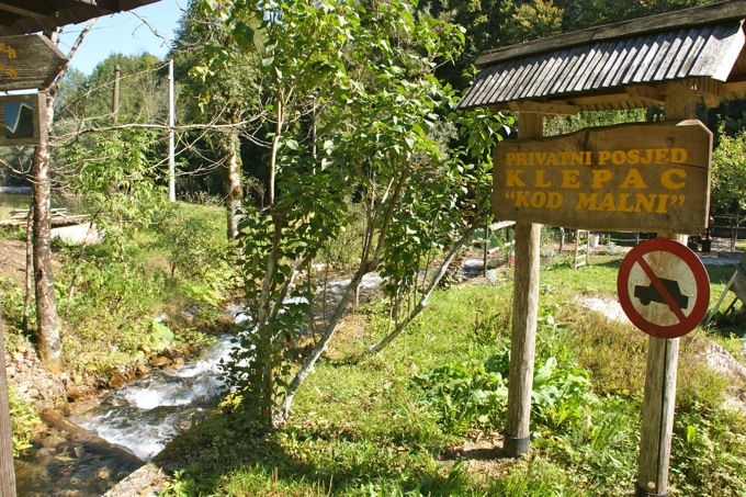 KUPA QUELLE > Wanderung entlang der Kupa 3