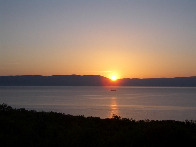 Sonnenaufgang über Cres