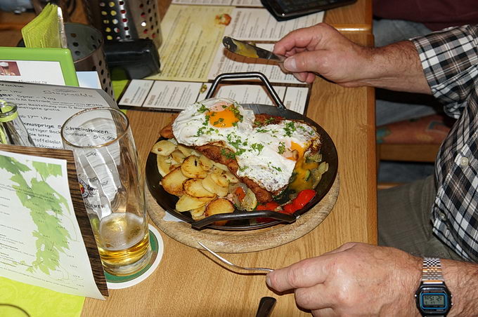 DSC08573-1.jpg