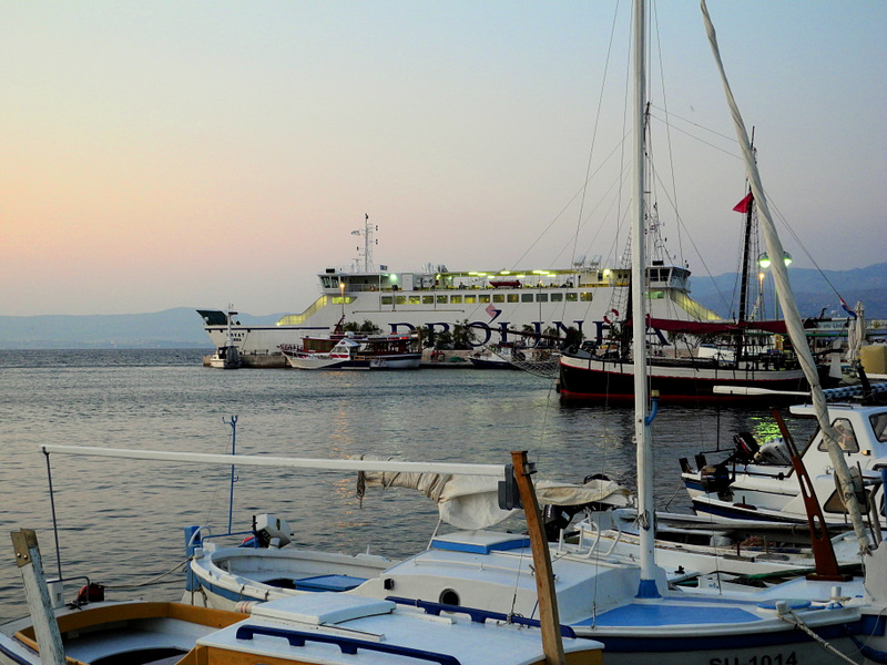 Dalmatien: SUPETAR auf Insel Brac > Hafen