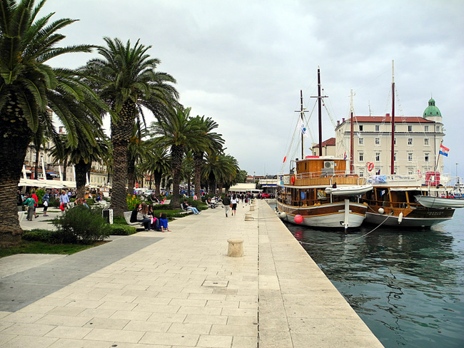 SPLIT > Vor der Altstadt