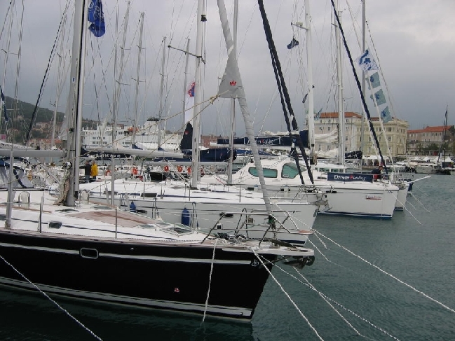 SPLIT > Hafen > boatshow05