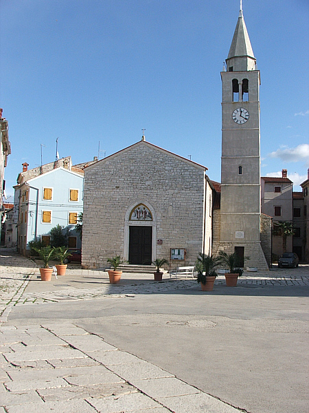 Istrien: FAŽANA > Pfarrkirche zu den Hl. Kosmas und Damian