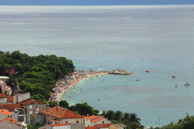 Dalmatien: BASKA VODA > Strand