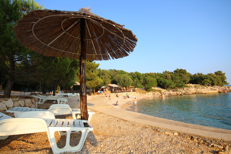 Kvarner: KRK > Strand Jert nahe Pinezići