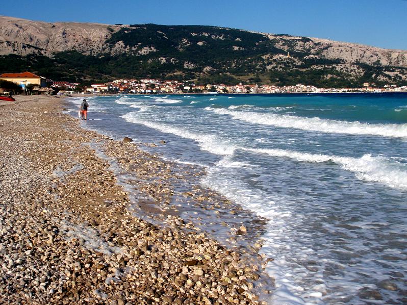 Kvarner: Baska, Insel KRK > Kiesstrand im September