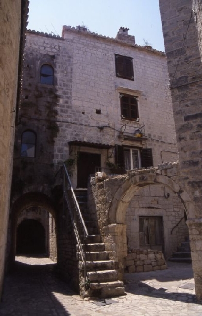 TROGIR > Altstadt > Gasse