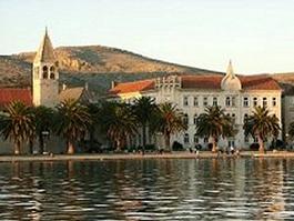 TROGIR > Altstadt > Uferpromenade (Riva)