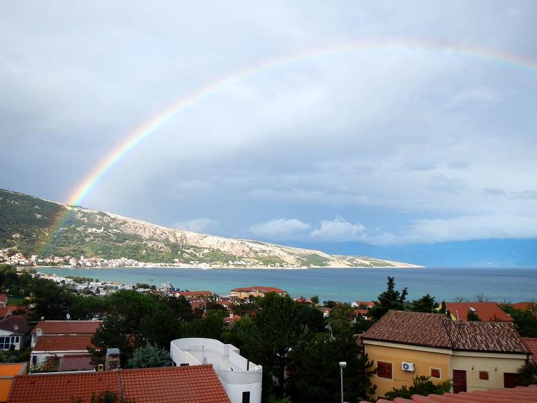 Kvarner: Baska, Insel KRK > Regenbogen über Baska