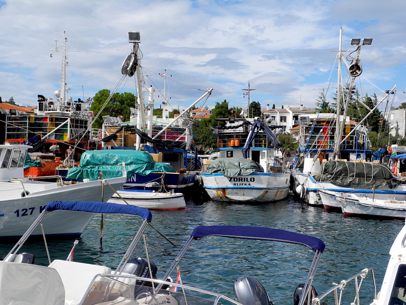 Kvarner: KRK > Boote im Hafen