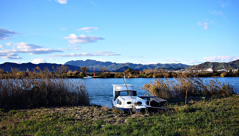 Dalmatien>Ein Kahn an der Neretva