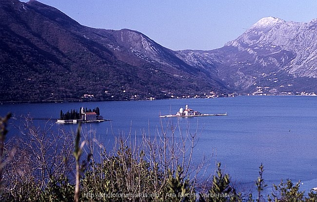 BUCHT KOTOR > Insel Sveti Juraj und Insel Gospa od Skrpjela