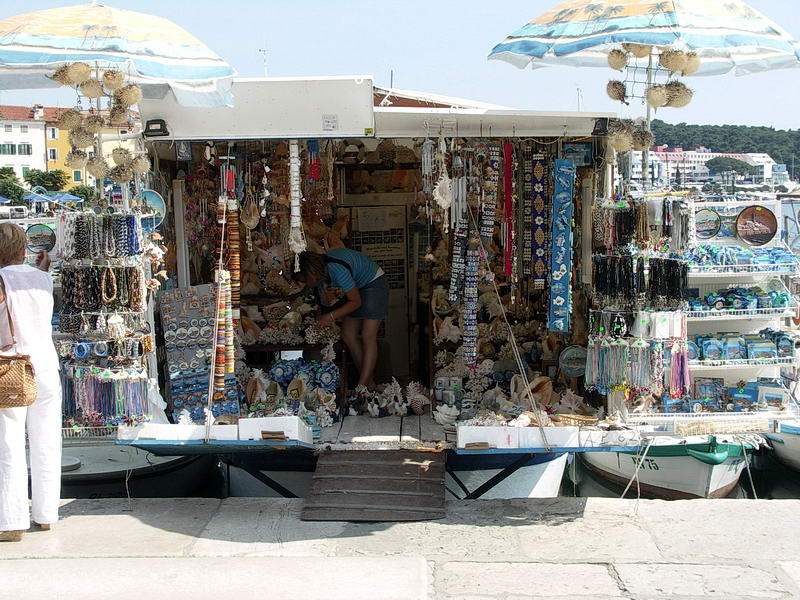 Istrien: Rovinj > "schwimmende" Souvenirs