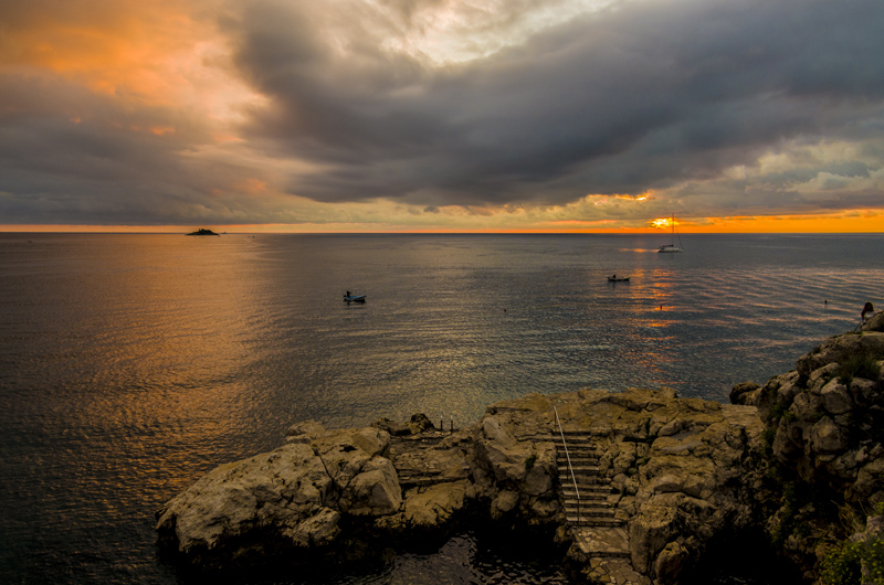 ISTRIEN Rovinj > Badefelsen im Abendlicht