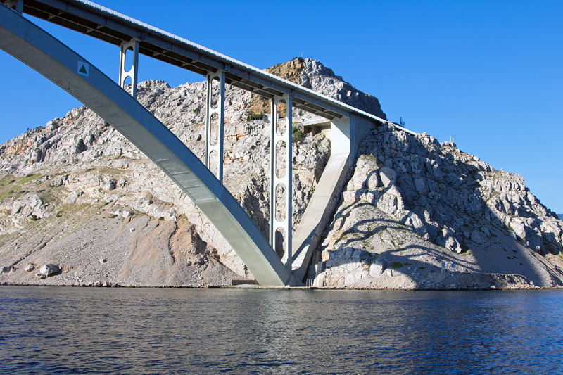 Kvarner: Insel SVETI MARKO > Brücke im Fels