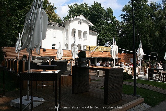 BLED AM SEE > Restaurant