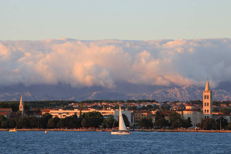 Dalmatien: ZADAR > Wolken über dem Velebit