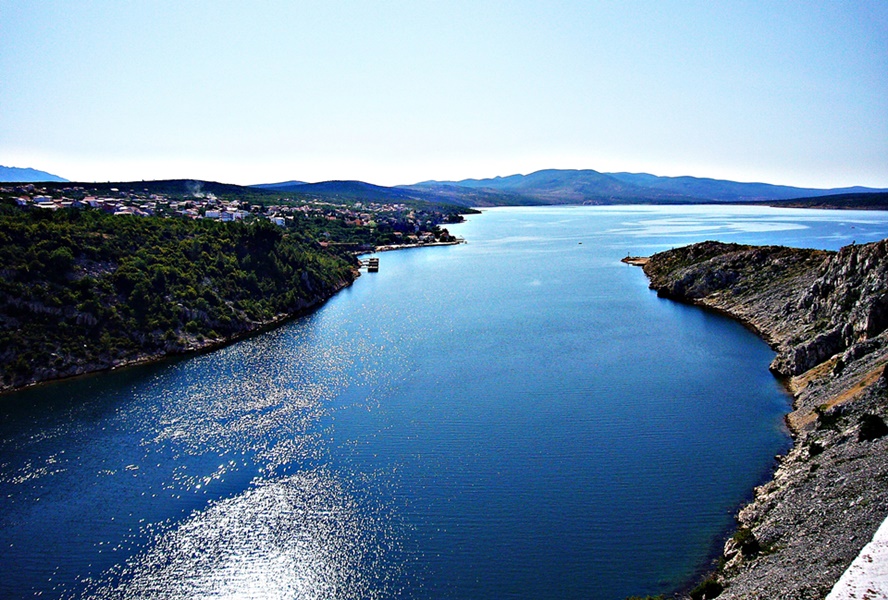 Dalmatien>Der Kanal von Maslenica