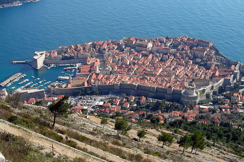 Dalmatien: DUBROVNIK > Altstadtblick vom Srd