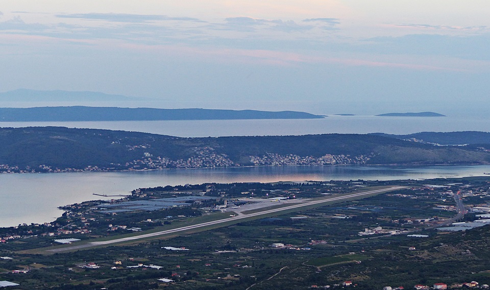 Dalmatien>Blick auf den Flughafen Split