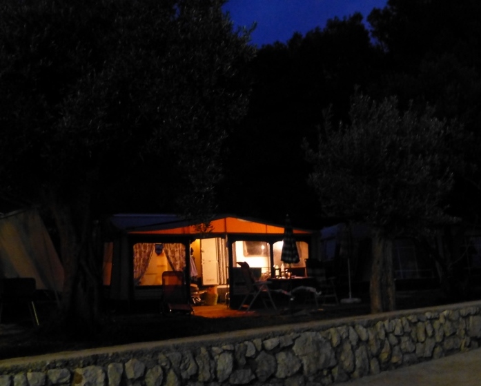 Kvarner: CRES > Campen auf Kovacine -Abendstimmung