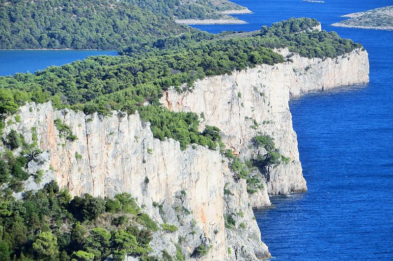 Dalmatien: DUGI OTOK > Telascica > Steilküste