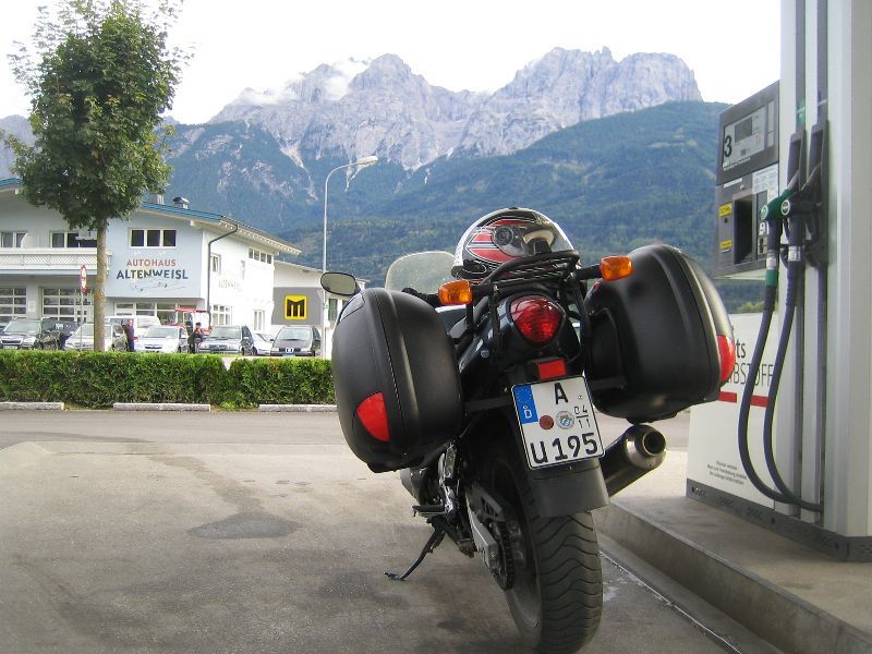 Motorradfahrt nach Liznjan über die Alpen