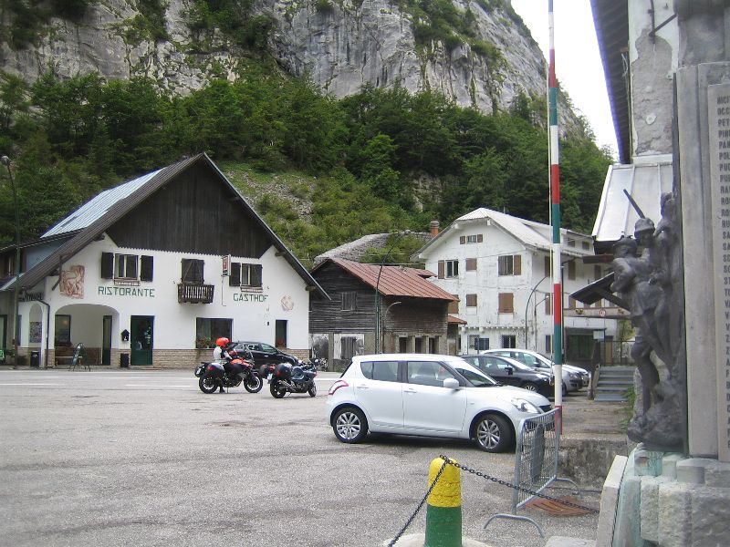 Motorradfahrt nach Liznjan über die Alpen