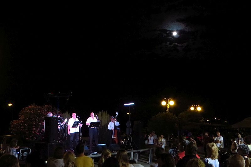 Dalmatien: INSEL MURTER > Tisno > Klapa-Auftritt bei Vollmond