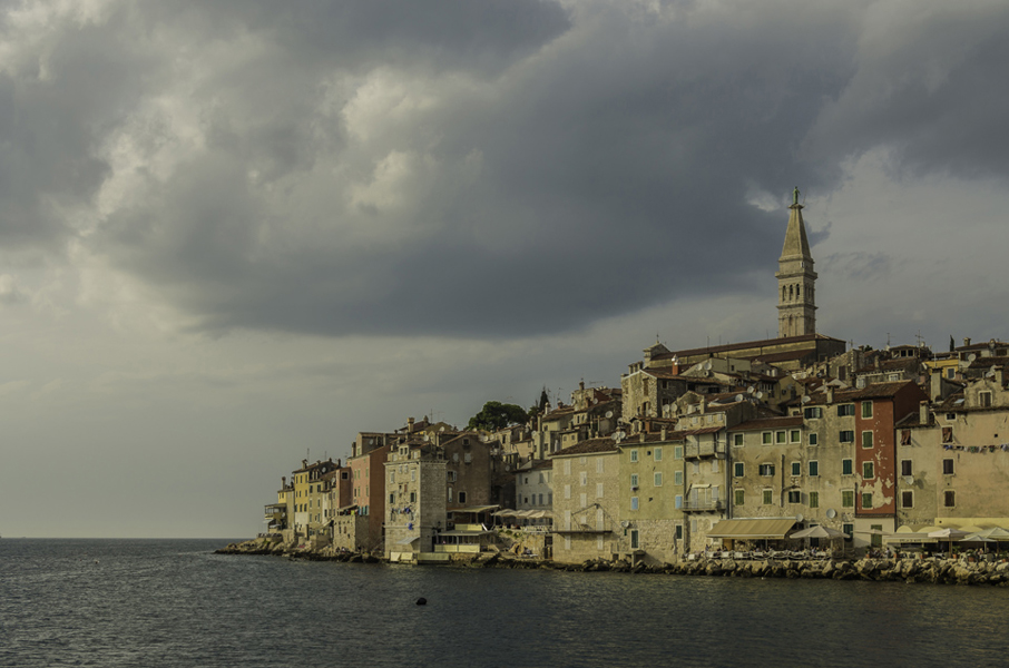 Istrien: ROVINJ> Altstadt mit Wolken