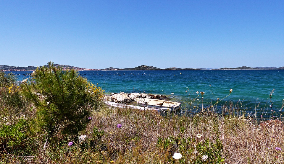 Dalmatien>Kleiner Strand bei Pirovac