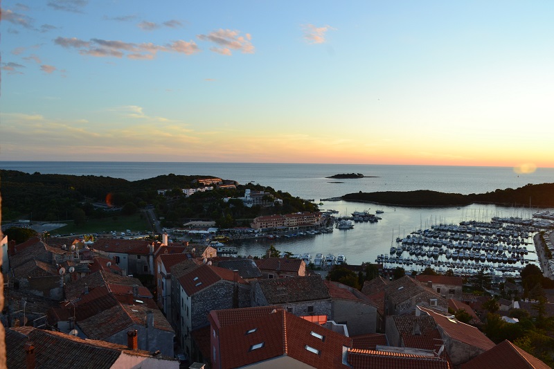 Istrien: VRSAR > Hafen von oben