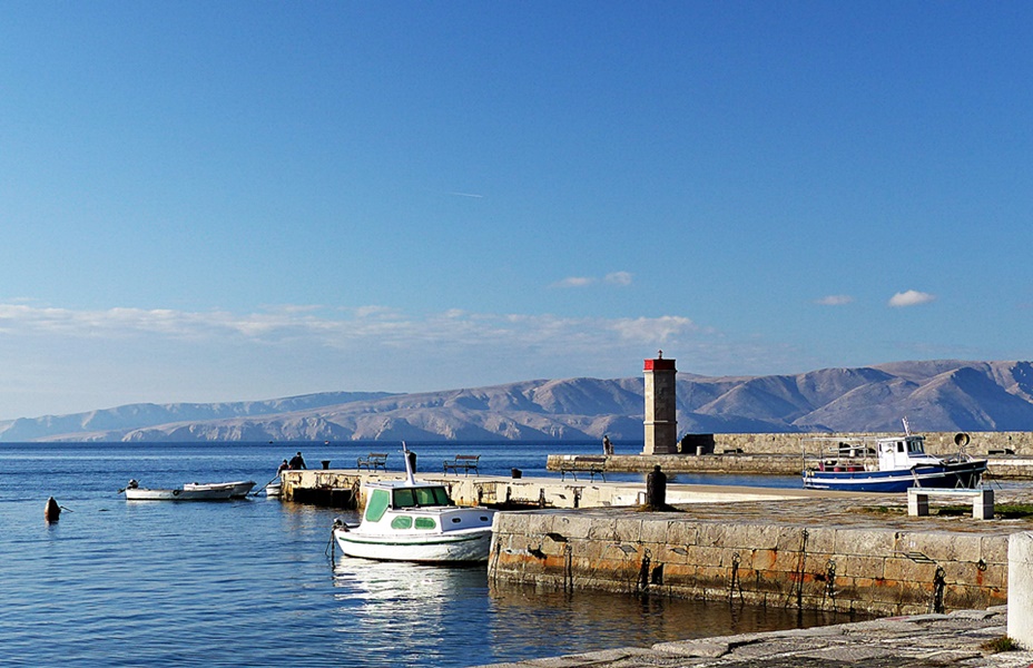 Kvarner>Der Hafen von Senj im Winter