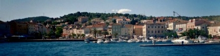 HEADER > Otok Losinj > Mali Losinj > Blick zum Hafen/Hauptplatz