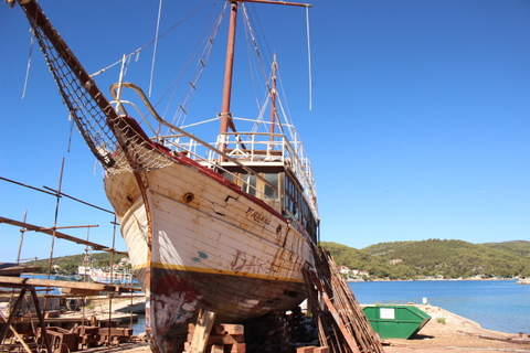 Dalmatien: SUMARTIN auf Otok Brac > Holzbootwerft