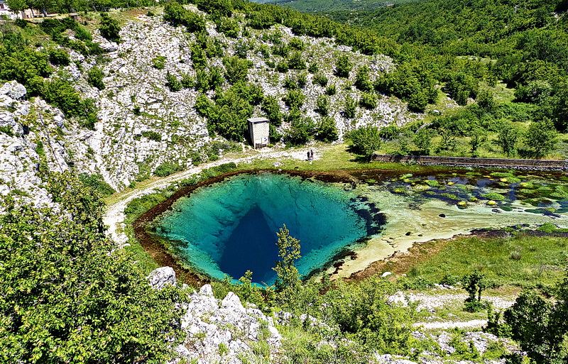 Kalender 2018 Das Drachenauge, die Quelle der Cetina