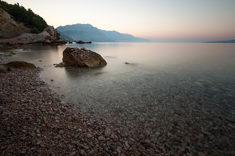 Kalender_2018-24_Morgenstimmung_an_der_Makarska_Riviera.jpg