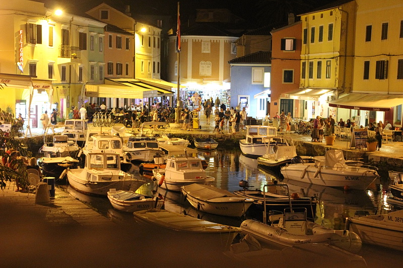 Veli Losinj am Abend