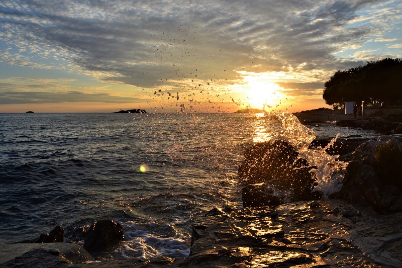 Istrien: VALKANELA > Abends am Meer