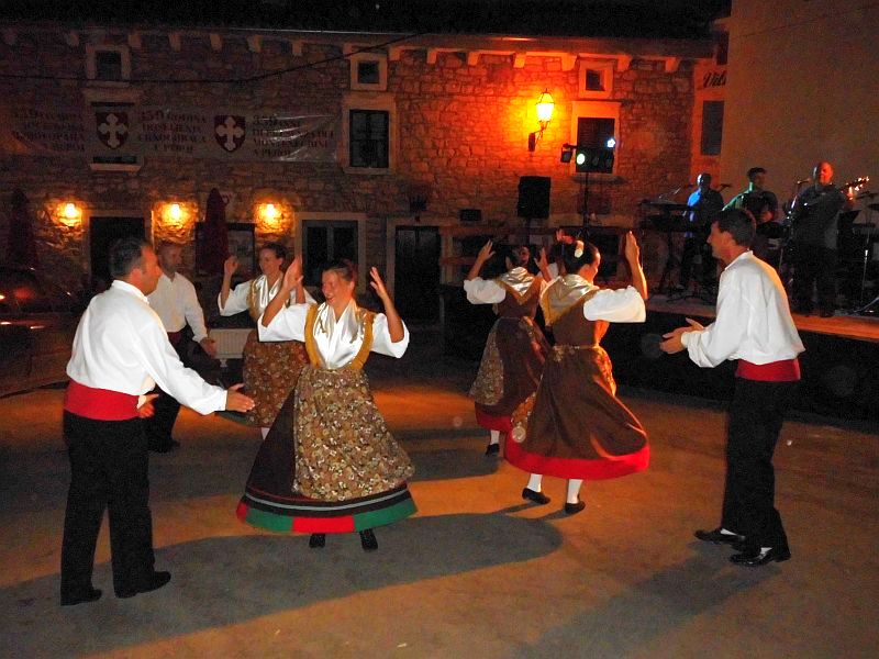 Istrien>Peroj: Folklorefest