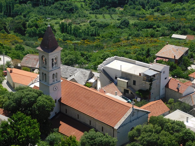 DALMATIEN: Split> Klis> Kirchturmuhr