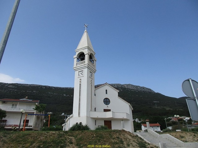 Dalmatien: KASTELA STARI>RADUN> Kirche .