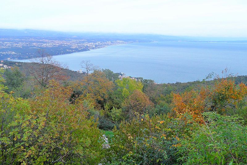 Kvarner: VEPRINAC > Herbstlicher Ausblick Richtung Rijeka