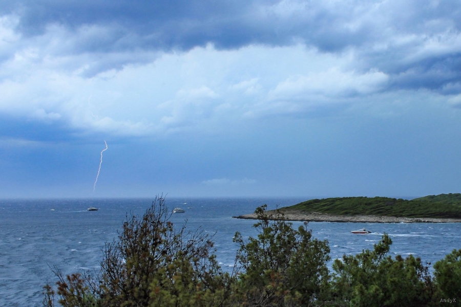 Dalmatien: HVAR > Gewitter