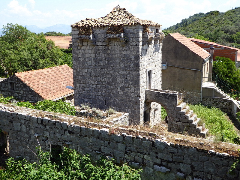 Dalmatien: Insel Mljet > KORITA > Fluchtturm