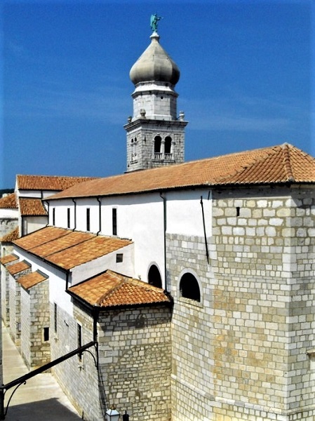 Istrien: KRK auf Insel Krk > Kathedrale Glockenturm