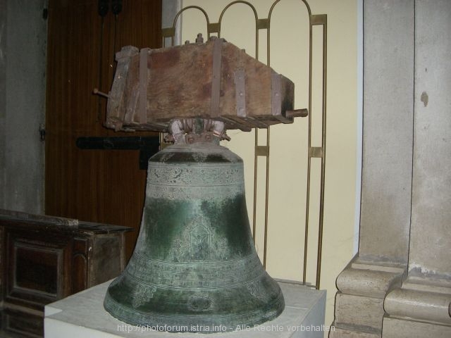 Glocke in der Kirche von Rovinj