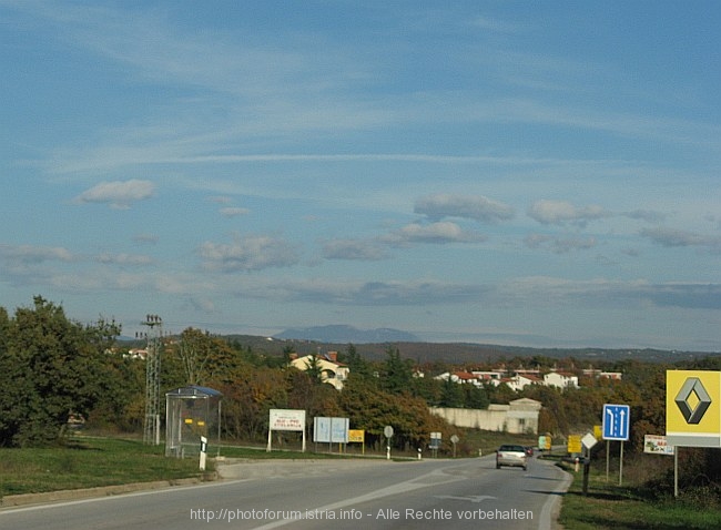 ROVINJSKO SELO > Blick zum Naturpark Ucka > Vojak