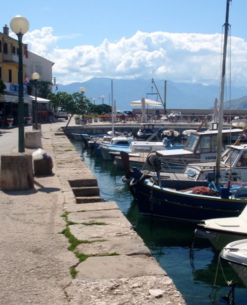 Baska_Bootshafen-ohne_Fehler.jpg